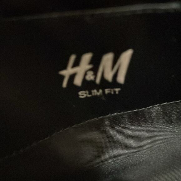 H&M Black Lined Jacket. L - Picture 3 of 4